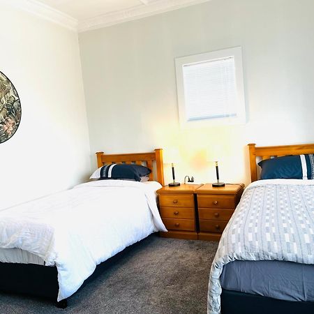 Holiday Home Close To Beach Private Parking Dunedin Exteriör bild