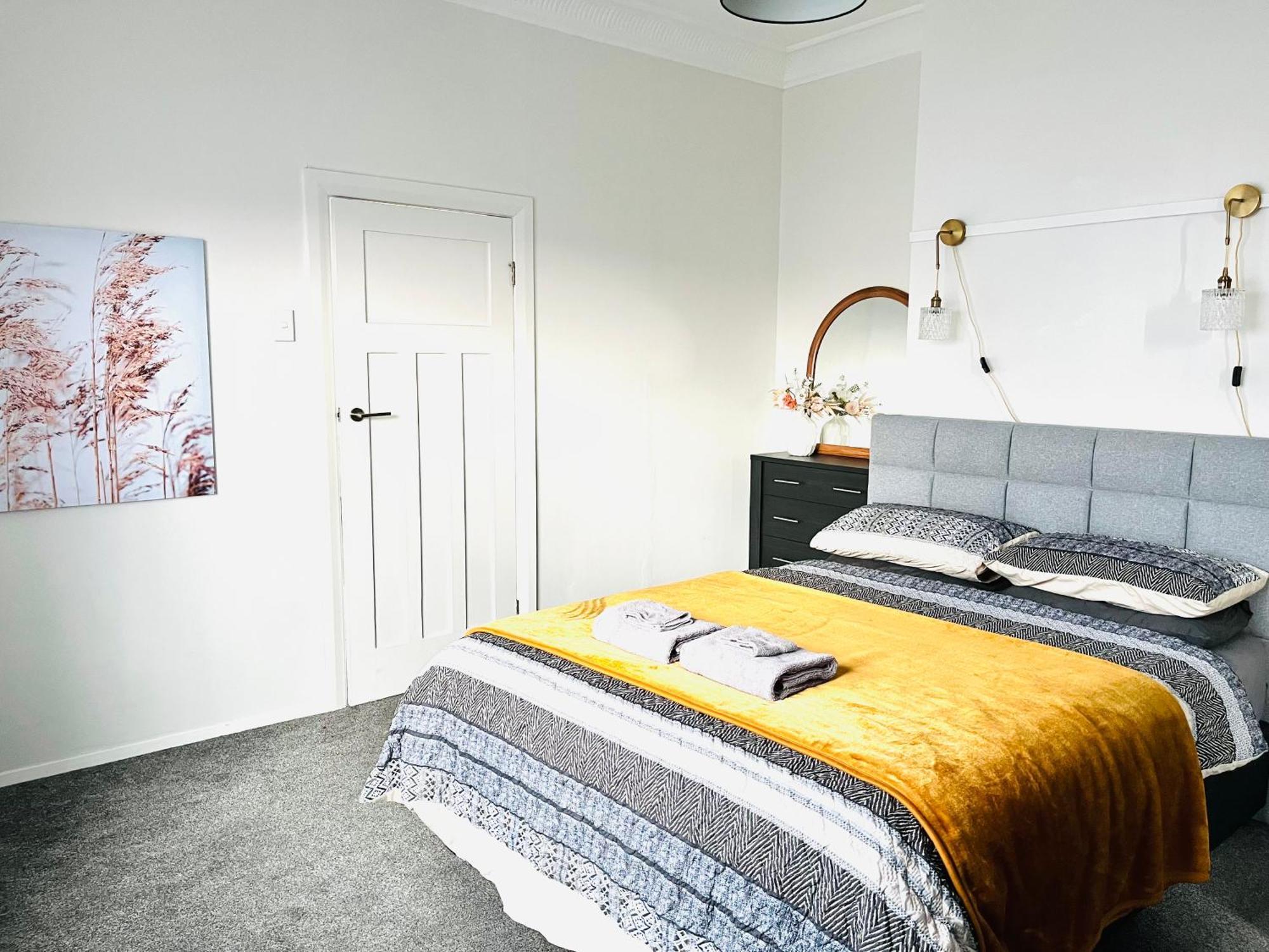Holiday Home Close To Beach Private Parking Dunedin Exteriör bild