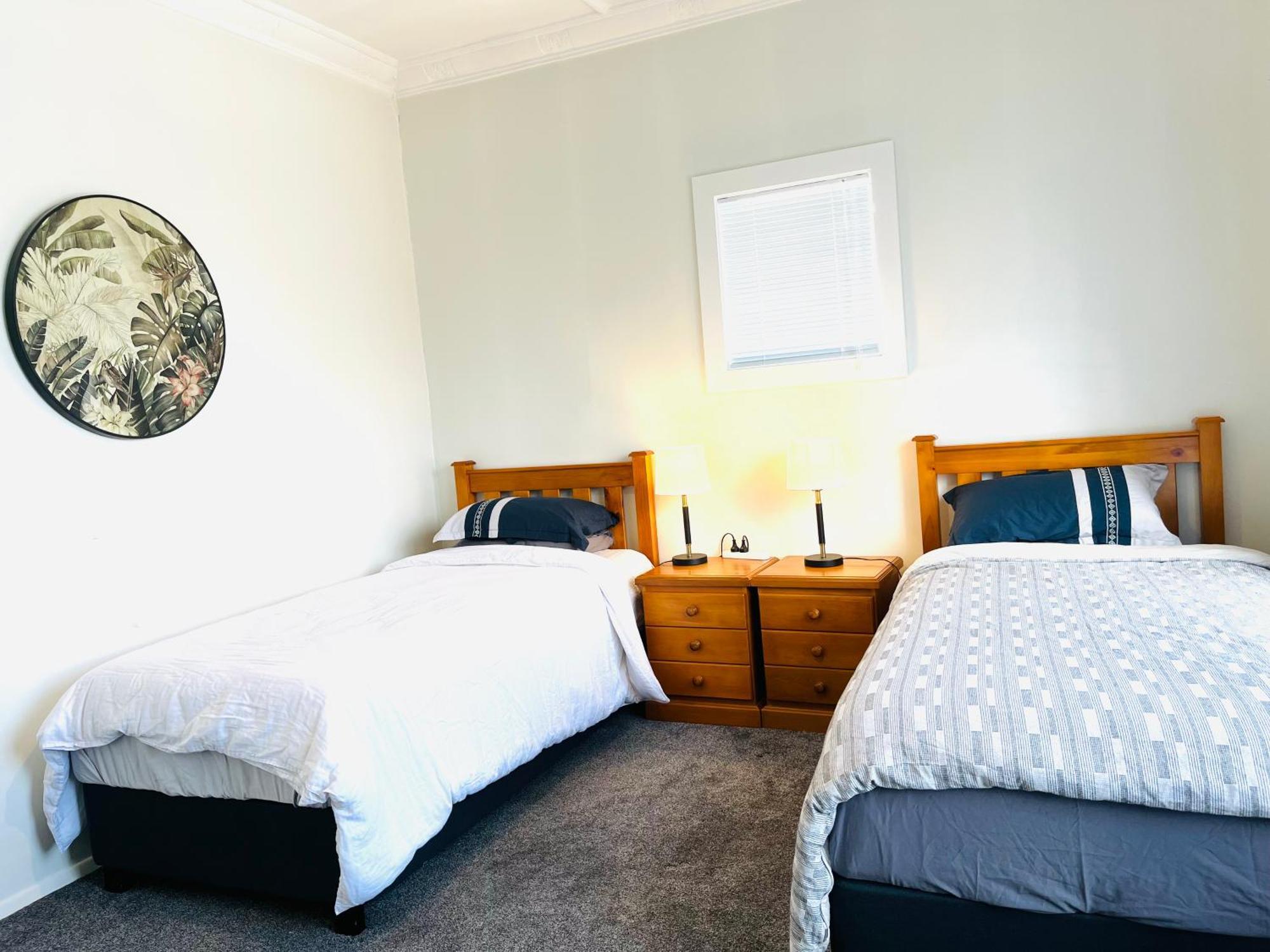 Holiday Home Close To Beach Private Parking Dunedin Exteriör bild